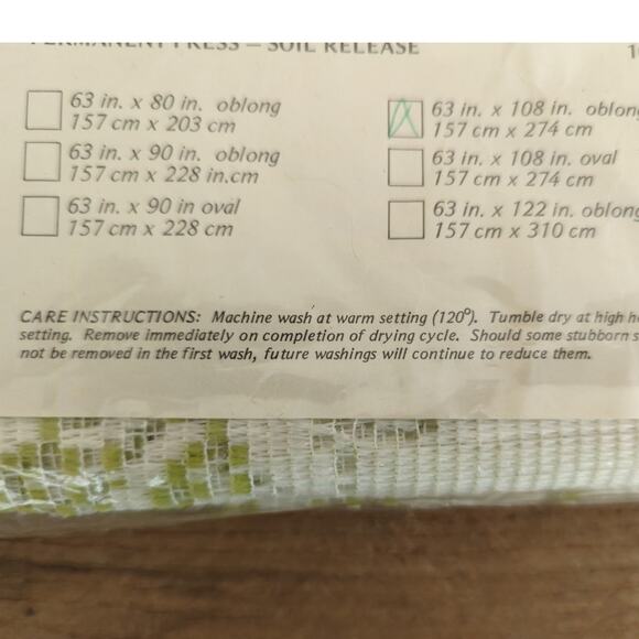 Vintage Beacon Hill by G&W A Two Tone Lace Tablecloth 63" x 108" Oblong - Picture 6 of 11